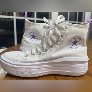 Converse High Top Youth Shoes Size 6Y Star Lift White Purple Platform Shoes.